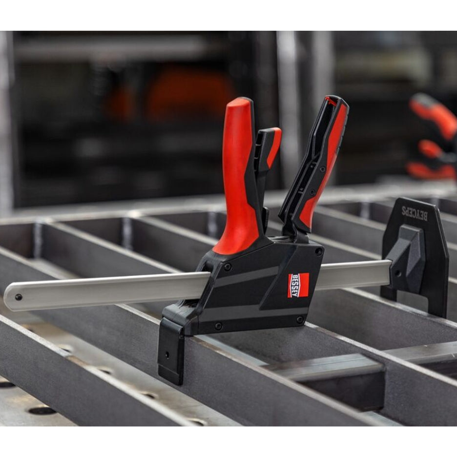 Bessey Tools Beyceps clamping metal slats for welding