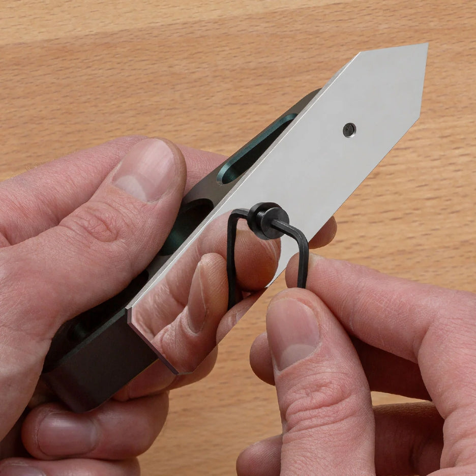 Blades are removable and interchangeable with a hex-key