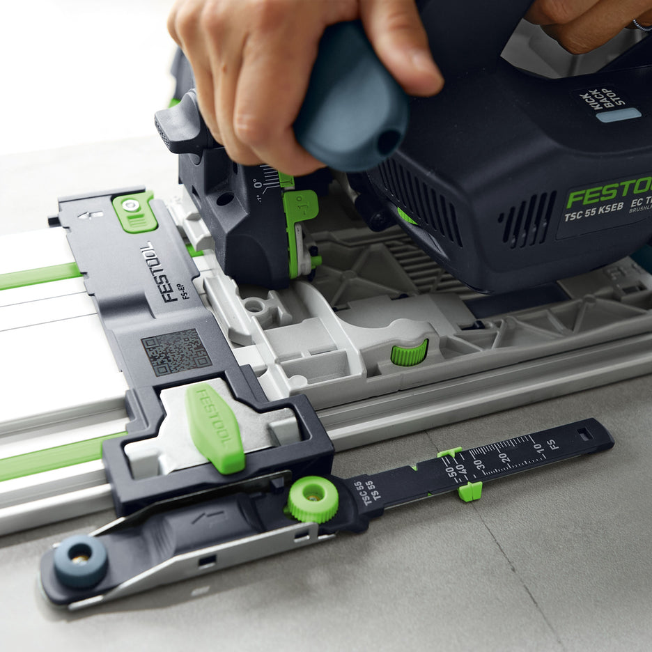 User ends a pocket cut close to a wall with Depth Position Indicators mounted on left side of FS Guide Rail.