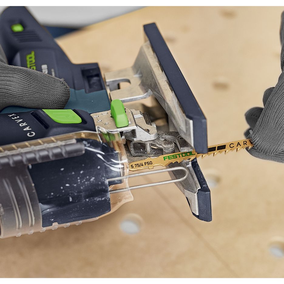 Hand attaching Festool Jigsaw Blade to jigsaw