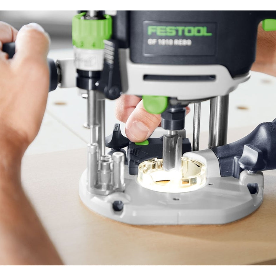 Two adjustable brightness levels according to the lighting situation at the workplace.