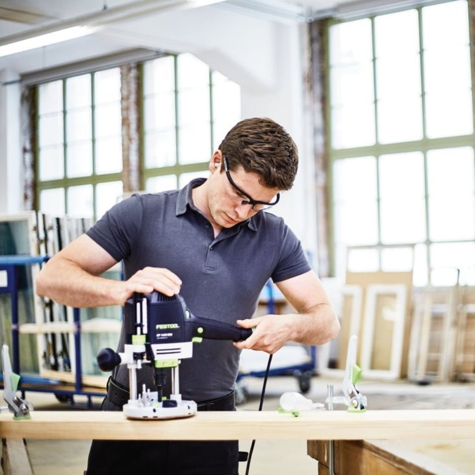 Man using Festool router