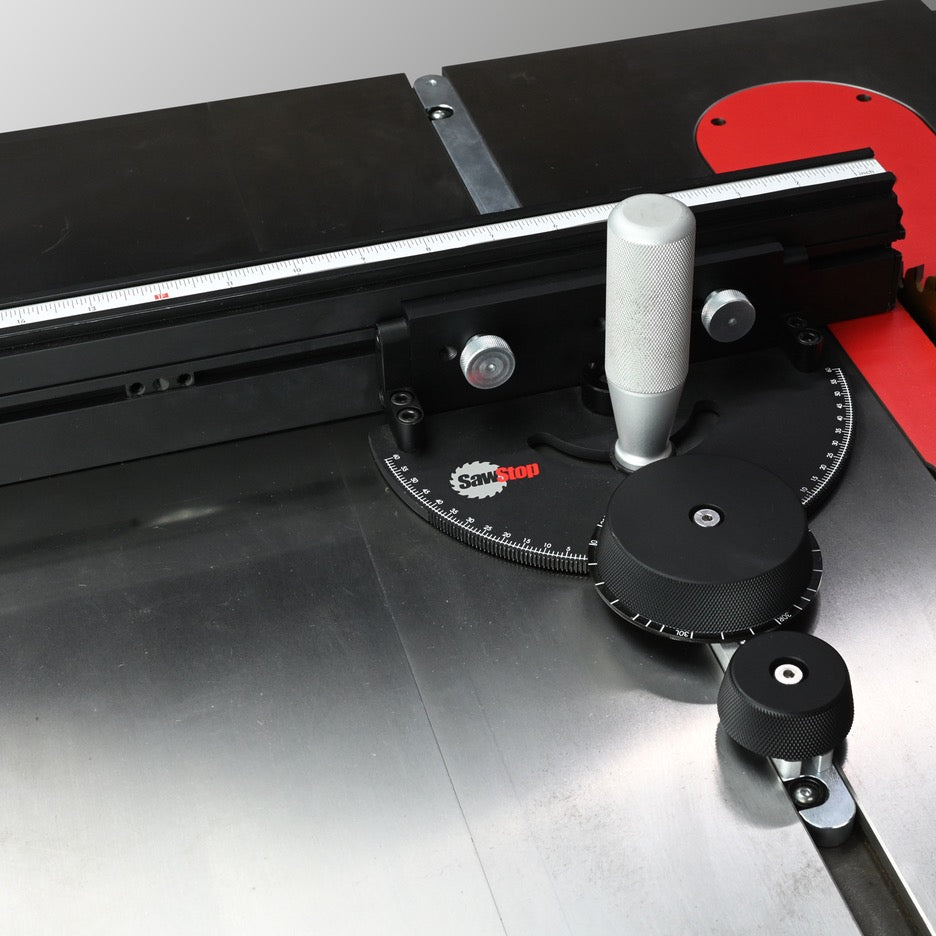 SawStop Revolution Miter Gauge TSA-RMG on table saw