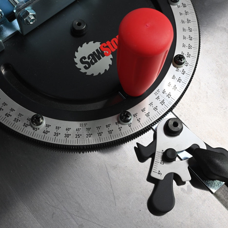 SawStop Scale Miter Gauge TSA-SMG toothed scale detail