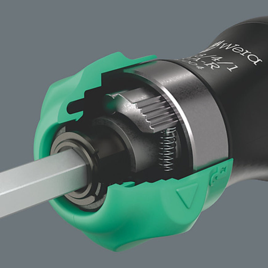 The ratchet with fine toothing
integrated in the handle allows fast
working. The innovative ratchet
mechanism also allows fast
"spinning". A real problem solver
when there is no resistance from
the screw.