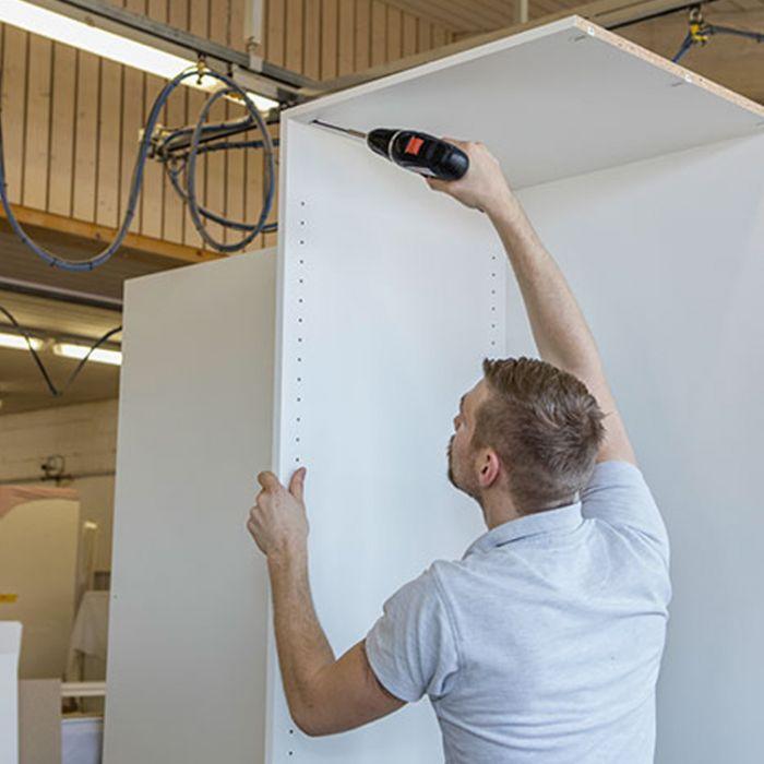 Lamello Cabineo 8 for center panels has no loose parts to lose and is fast and easy to connect