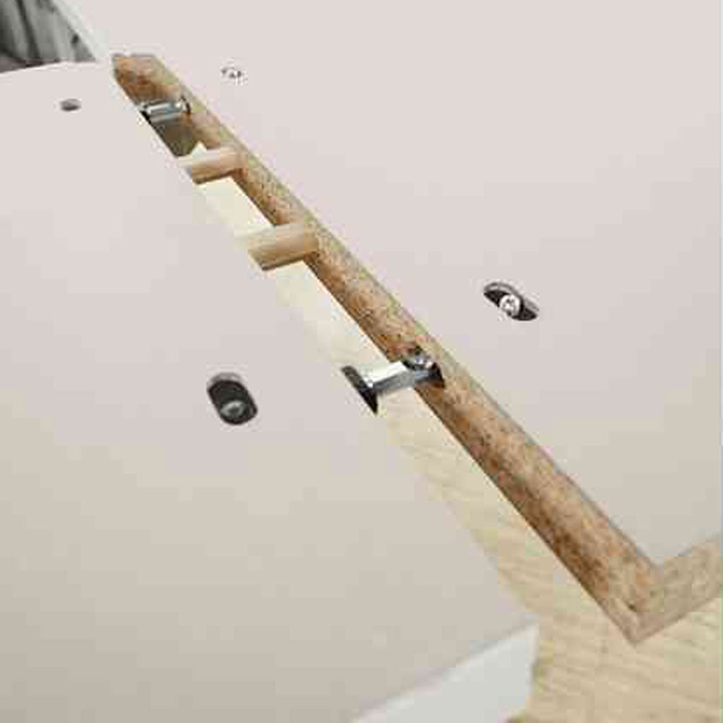 Additional alignment can be achieved with 14 millimetre beech Dominos. Tighten the set screws to pull the joint together.