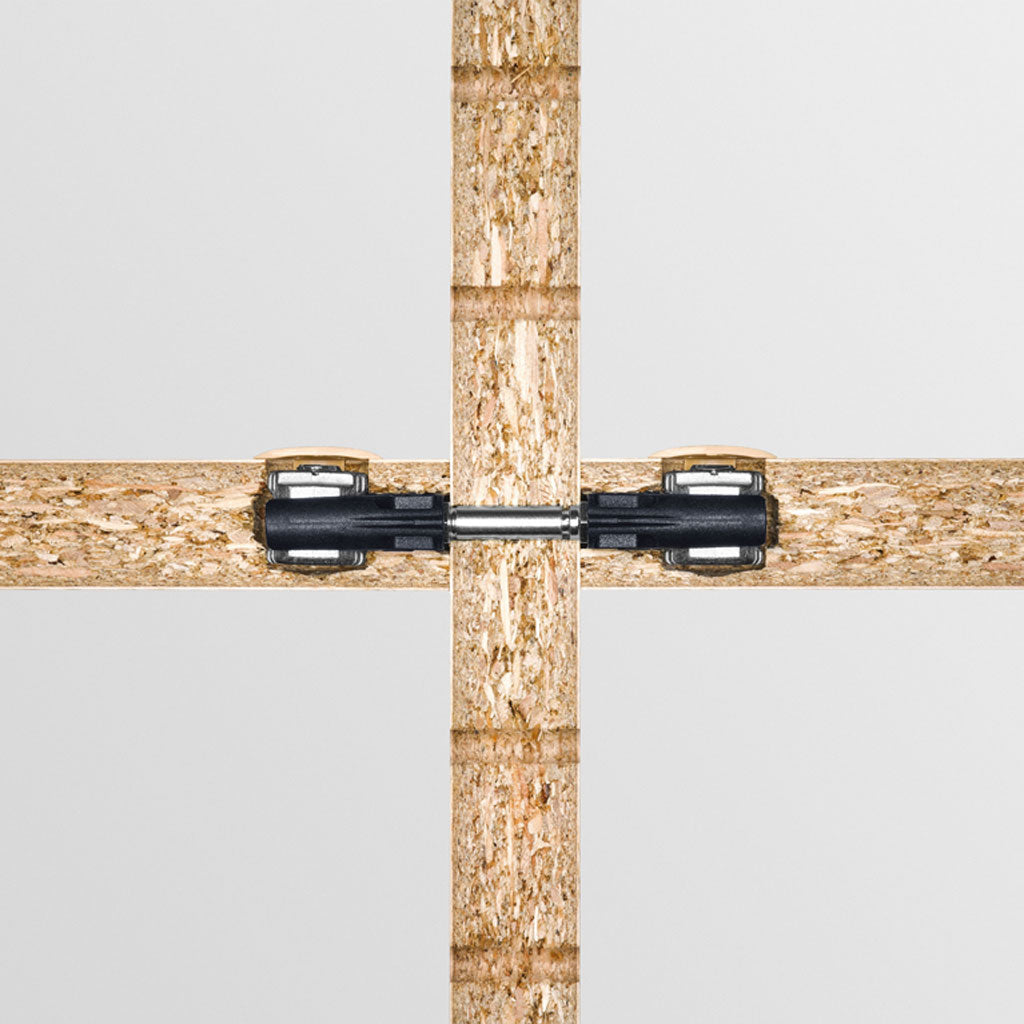 The Domino MSV-LR 32 centre panel connector is designed to connect two components through a centre panel.