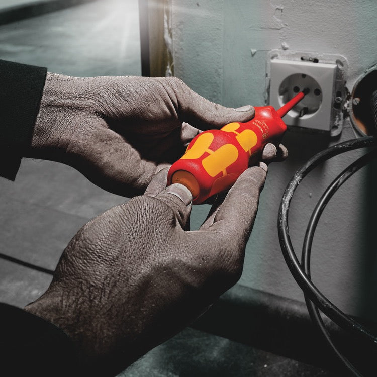 Wera Tools 16-Piece Imperial VDE Insulated Turbo I Kraftform Kompakt Screwdriver Set application