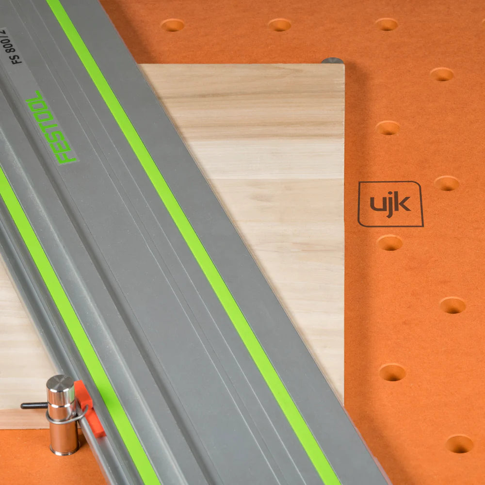 UJK Tools Isometric HDF Valchromat Top for Bench Dogs 105278