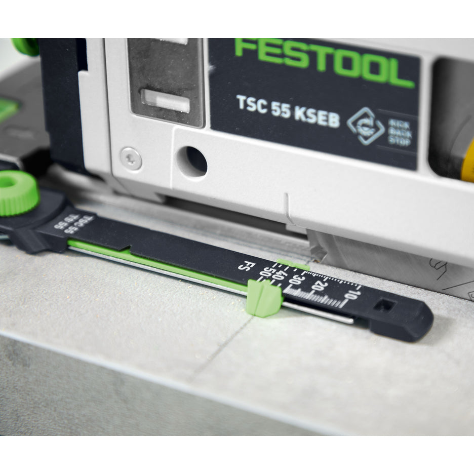 Festool TSC 55 KS plunged down at the beginning of the cut, controlled by Depth Position Indicator.