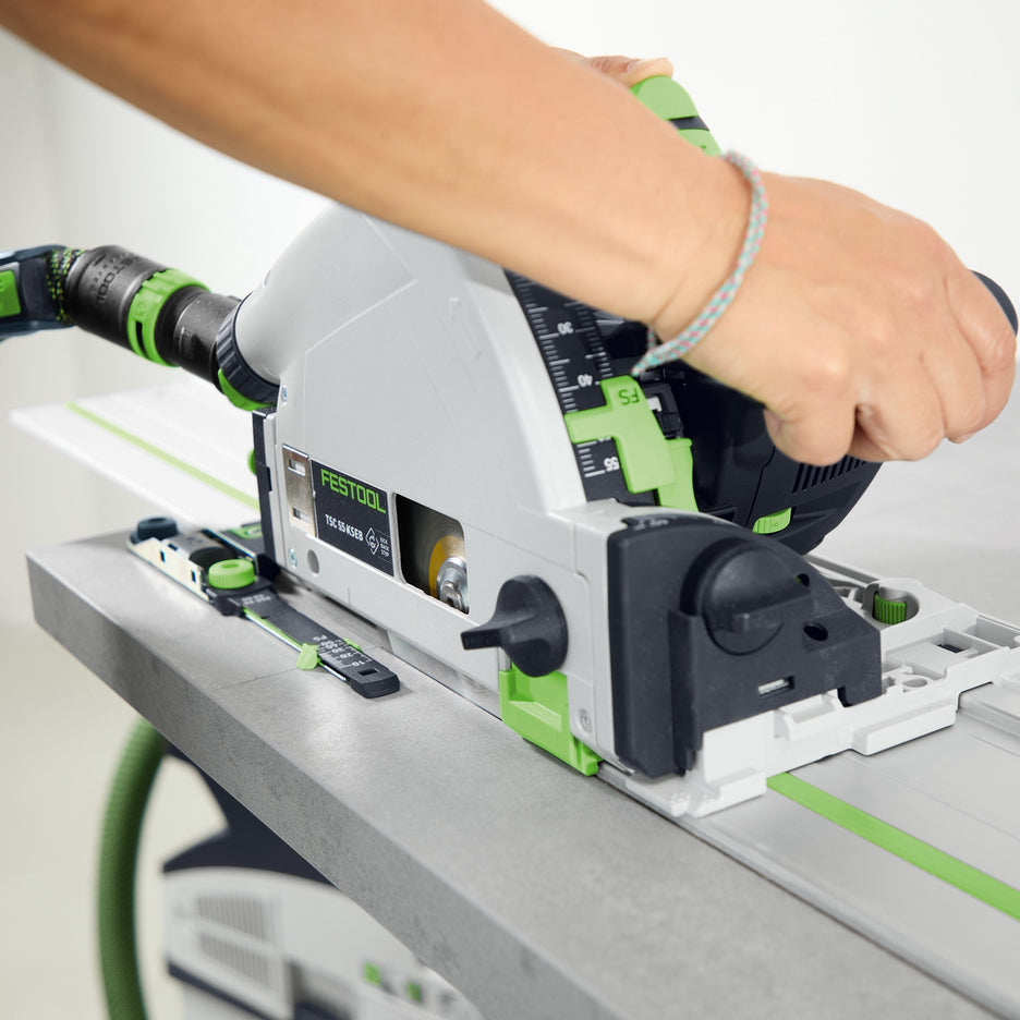 Festool TSC 55 KS on FS Guide Rail at start of cut, controlled by Depth Position Indicator.