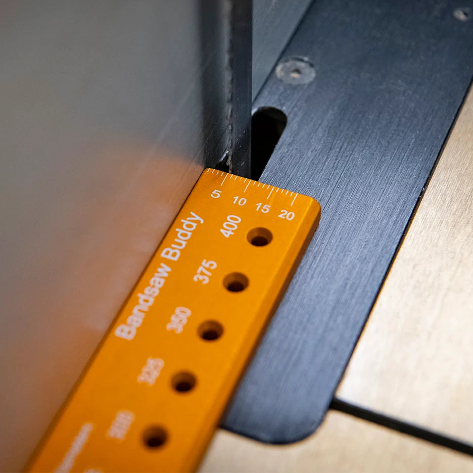 Bandsaw Buddy features a handy scale for setting the machine's fence.