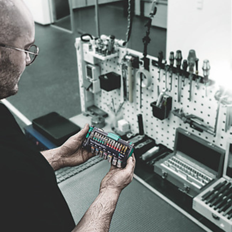 Tool-Check PLUS: 39-piece tool
combination of ratchet, sockets
and one bitholding screwdriver