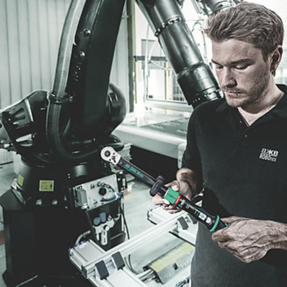 Click-Torque Lock Torque wrench
with Torque Lock function. Make
Torque easy.