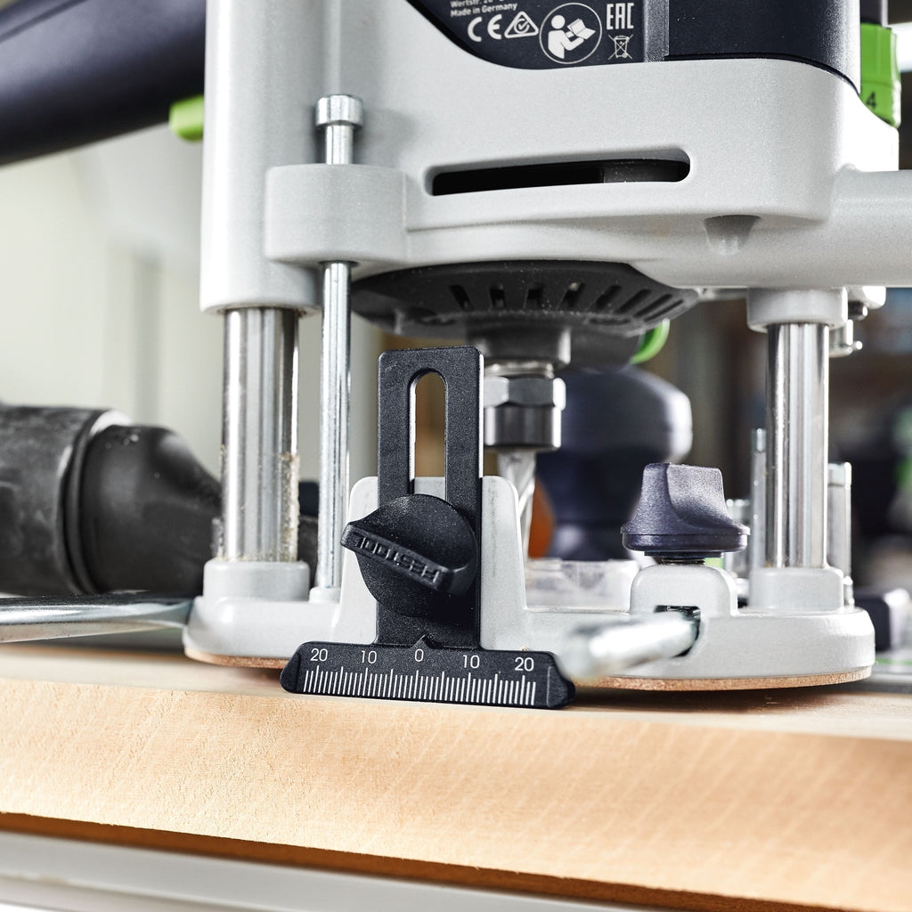 When used on a guide rail, the adjustable support foot keeps the OF 1010 router level, and prevents tipping.Festool's OF 1010 REQ Plunge Router can be used with a guide rail, and the adjustable support foot keeps the tool level.