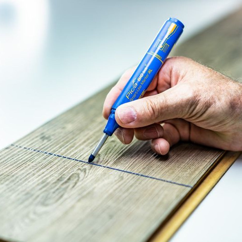 Pica Big Ink Smart-Use Marker blue marking wood floor board