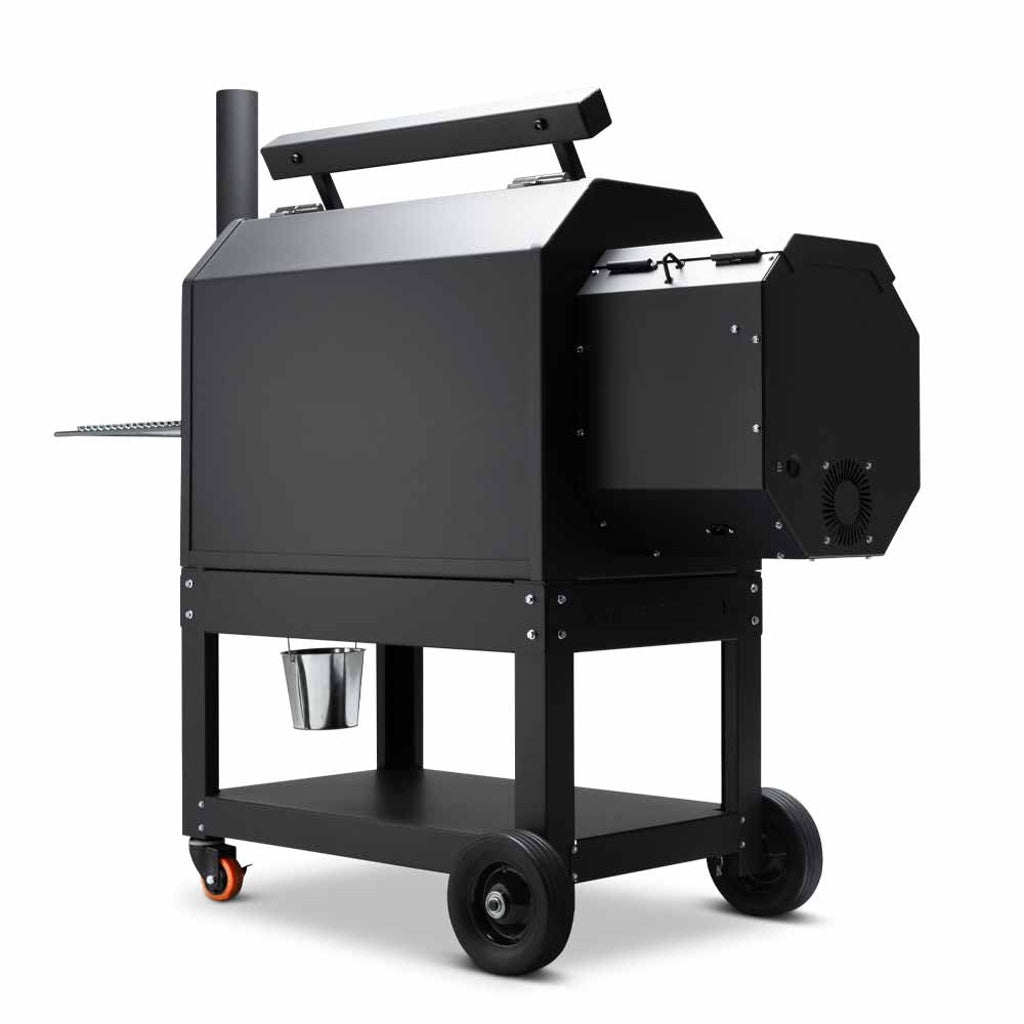 Back left view of Yoder Smokers YS640S Pellet Grill.